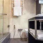 12th Floor Apartmanhotel