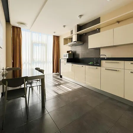 公寓式酒店 12楼公寓酒店 4*