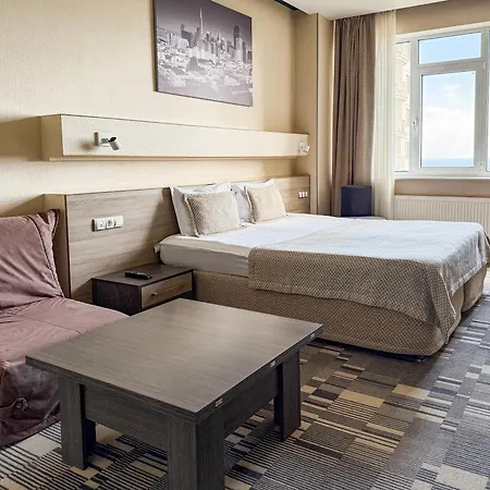12th Floor 4*