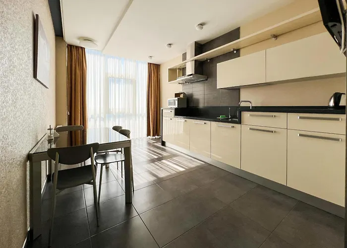 Апарт-отель 12th Floor 4*