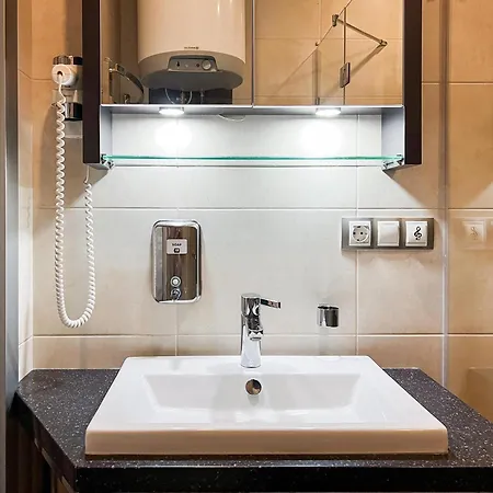 12th Floor Aparthotel 4*
