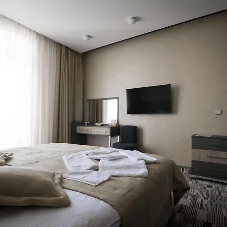 12th Floor Aparthotel 4*