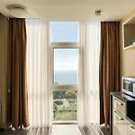 12th Floor Apartmanhotel